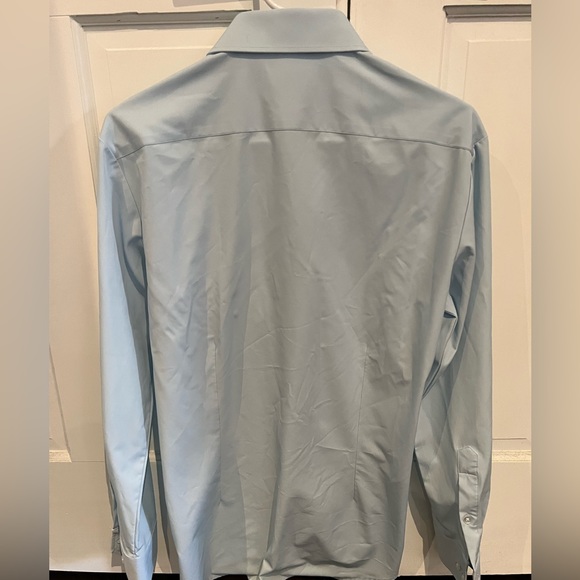 &Collar Water Repellent Dress Shirt Size Medium - Picture 2 of 3